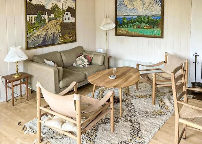 Casa vacanze 4 Bedroom Beautiful In Vejby